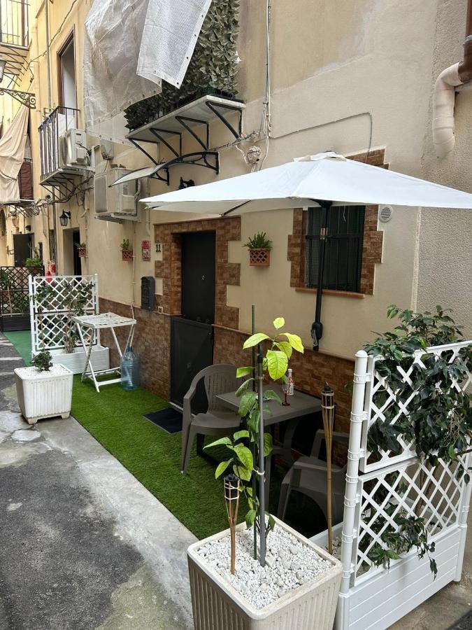 La Casetta Di Sharon Palermo Exteriör bild